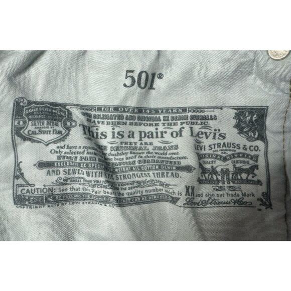 Levis 501 Women’s Button Fly Blue Denim Cut Off Shorts - Size 32 (2" Inseam) - Picture 7 of 7